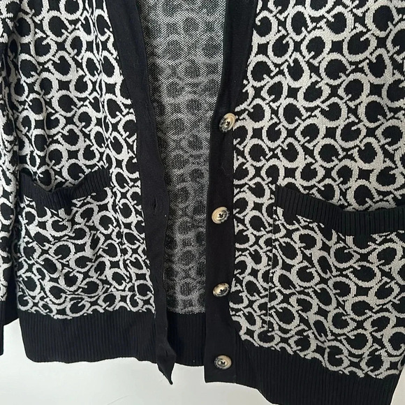 GUESS Monogram Oversized Grandpa Cardigan NWT L - Picture 5 of 7